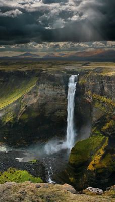 relentlesstraveler:  Iceland’s Haifoss Waterfall 