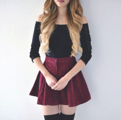 iadorefashionn:  Top // Skirt 