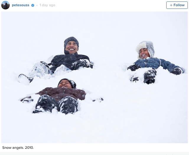gokuma:  refinery29:  Pete Souza, the White House’s official photographer, explains