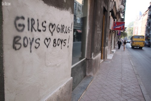 queergraffiti: “girls &lt;3 girls! / boys &lt;3 boys!” downtown Sarajevo, Bosnia