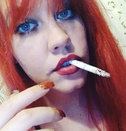 hotlittlebuttons:Sweet as honey