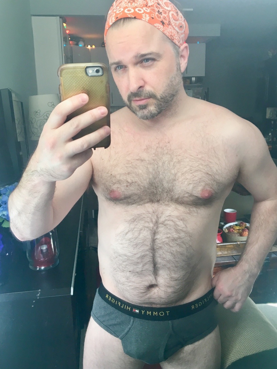 littlesoulking:  Happy Supergay Sunday!! ( Or occupy-yourself-with-other-things-while-your-family-watches-football