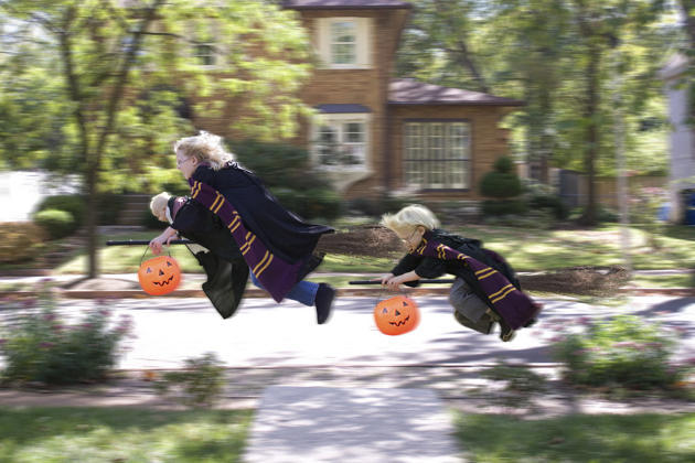 ellendegeneres:  This family knows how to take a good Halloween photo.