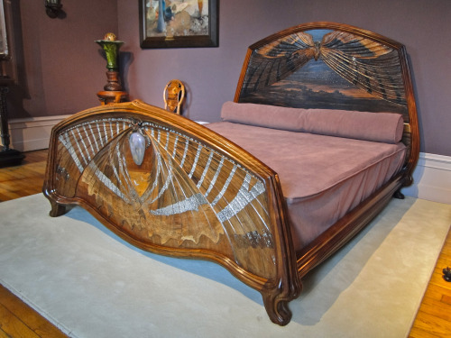 artnouveaustyle:This is the Lit Aube et Crépuscule (Dawn and Twilight bed) by Emile Gallé. It was ma