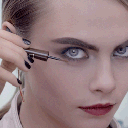 autogynephelia:  ellastonebeamly: Fill. Define. Line. That’s how you #BrowLikeCara…. 🔥  I’ve been watching this all day…