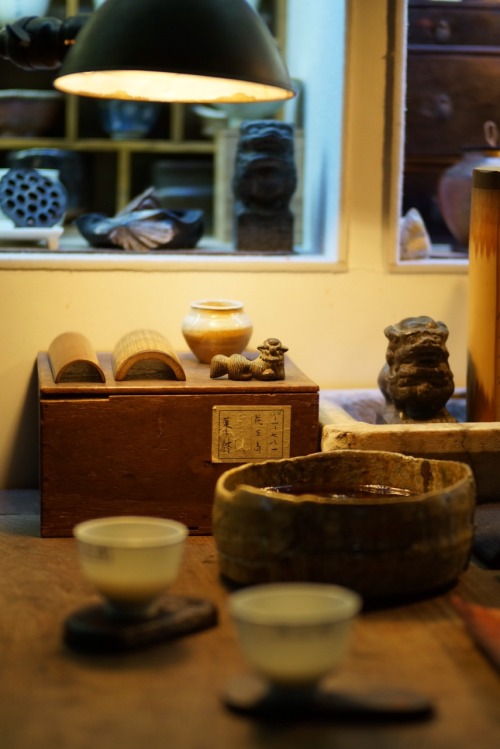 baoputang365: Day 186 2014.10.26 Beijing One perspective of the tea table. After the guest has 