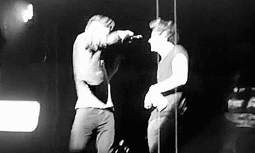 zarryneed: zayn says “cool kinds don’t dance” but he also dances to harry only, i 