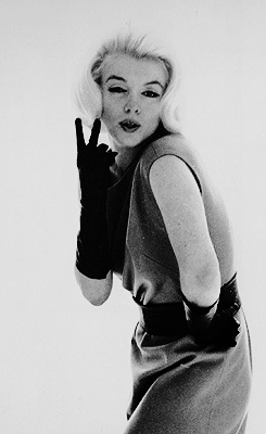 XXX beauvelvet:  Marilyn Monroe photographed photo