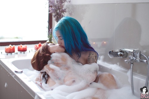 sglovexxx:  Mille & Saria Suicide - Infinite Firehttps://www.suicidegirls.com/girls/saria/album/2752796/infinite-fire/