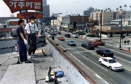 halal-snack-pack:vikingforkliftsafari:Some pictures of locals defending Koreatown during the L.A. Ri