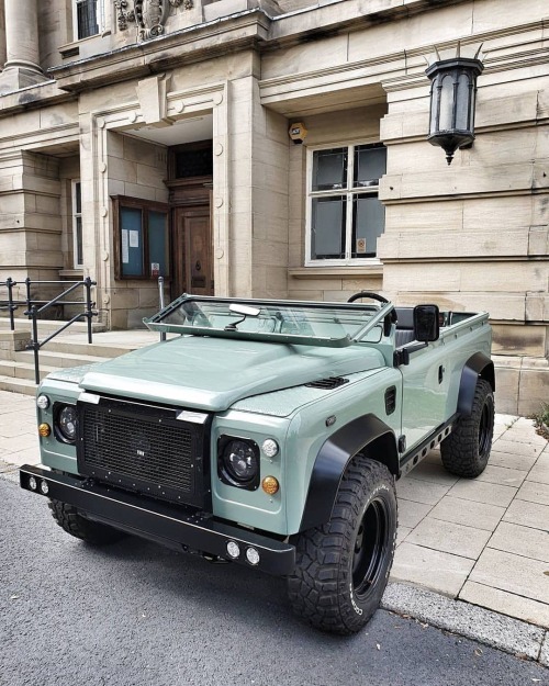 MOTORS : : Land Rover Defender D90 Ragtop full restoration, left hand drive via @retro_defenders : :