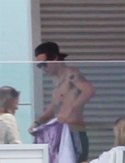 Harry Styles. (One Direction)