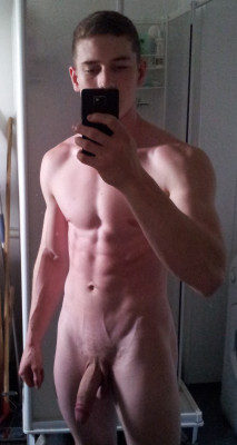 nakedguyselfies:  nakedguyselfies.tumblr.com  If you think he’s hot, you should definitely get a subscription and check out some of the other extremely hot guys, featured on my favorite gay porn website of all time.  Click Here to check it out!Through