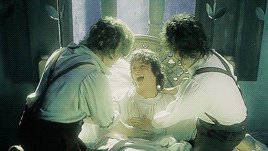 ungoliamt:gif battle w/ @shiremaiden → #2 “Even darkness must pass. A new day will c