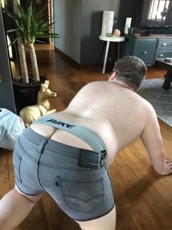 themantalope:  Does this jock make me look