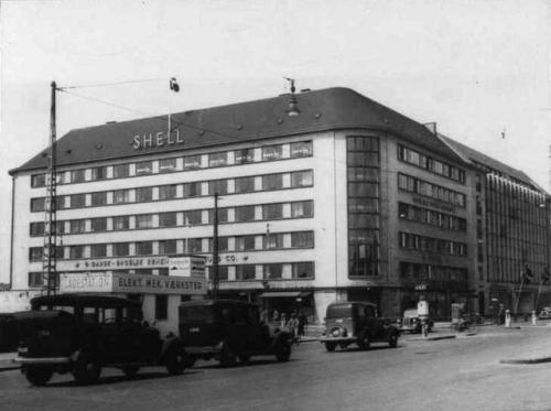 The Shellhus (Shell House) in Copenhagen, Denmark (sometime between 1930 and 1944).  The Gestapo con