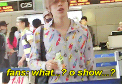  Dongwoo asking fans if they’ve seen ‘O’ by Cirque de Soleil at The Bellagio