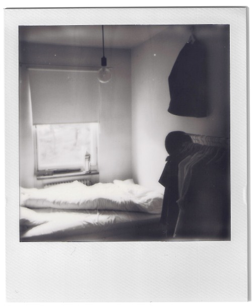 thobias:  polaroid (untitled), Thobias Malmberg 