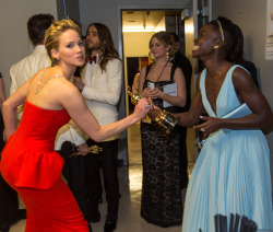 starsmahogany:cinnasghost:  cameoamalthea:  221cbakerstreet:  they’re so CUTE  If Lupita is the real life Disney Princess, can Jennifer be the real life quirky side kick?    Even the “pulling the dress up” part is accurate 