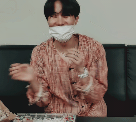 ᵗᶦⁿʸ Hobi