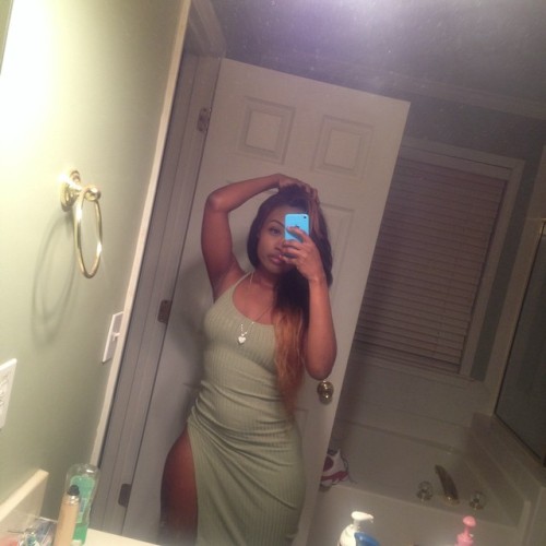 allthingsbootiful:nikkinatural 