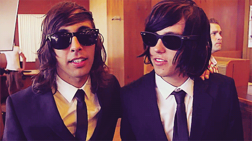 Addicted to Vic Fuentes} — vic's so bald omg