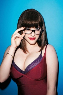 sexyandfamous:Kat Dennings