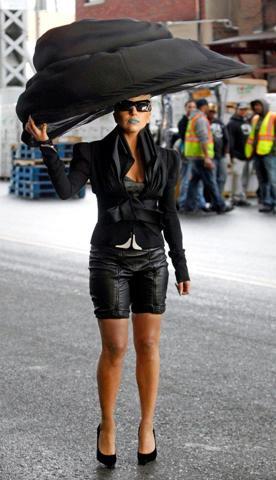 alagrandelepuse:  Me arriving to your funeral.  