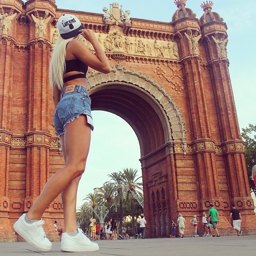 zabitone:  @skopljak on topinstagirls.tumblr.com - source [MORE] http://exoncam.com/
