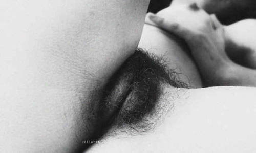 fellatit: Eleganti e seducenti sfocature su Sara… E’ sempre il giugno del 2003 