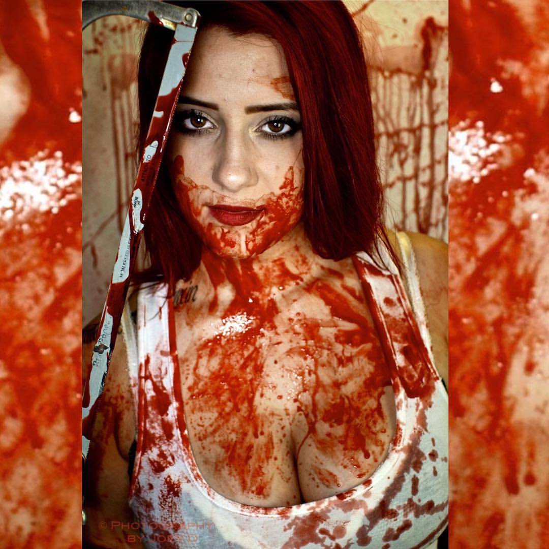Photography by Joey D on Tumblr: 14/31 #31daysofhalloween #blood