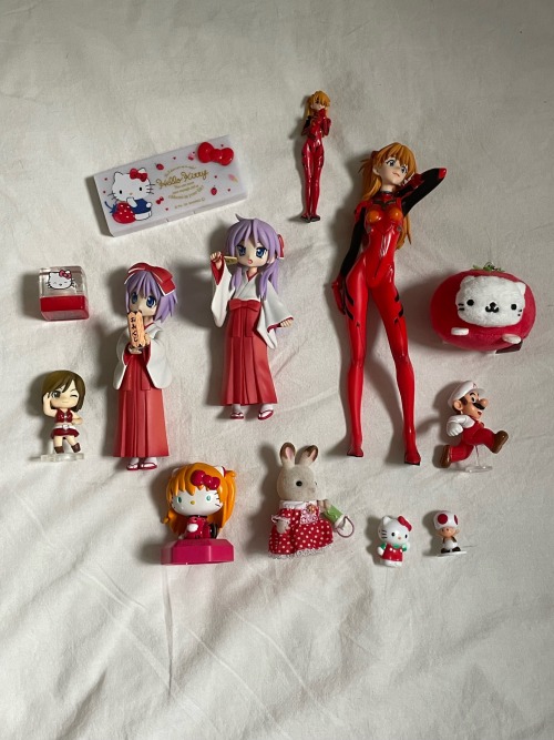 Cute Things In My Room Sorted By Colour (**)