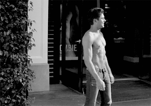 alekzmx:  Zac Efron  