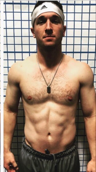 bestmalenips:justdippers:straightdudesexting:I want one night with World Series hunk Alex Bregman! ⚾️🍆Twitter: @straightdudehot#dipper Classic red flats 