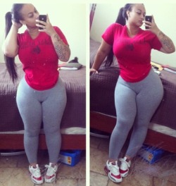 shesbombb:  danggg brooke stupid thick lol.