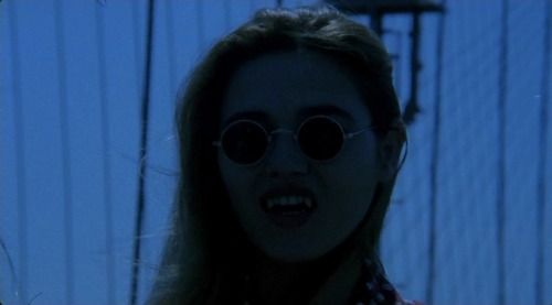 grasslabyrinth:Two Orphan Vampires (1997, Jean Rollin)