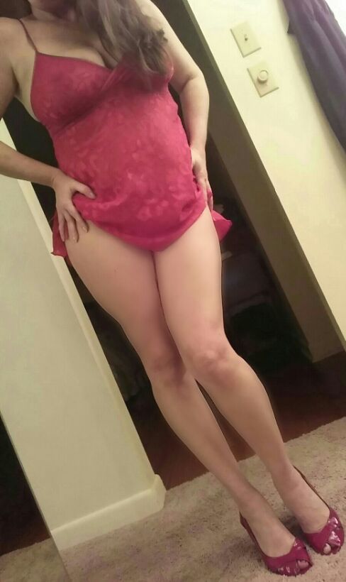 shyhousewife:  Red lingerie makes me happy…ok, most any color lingerie makes me