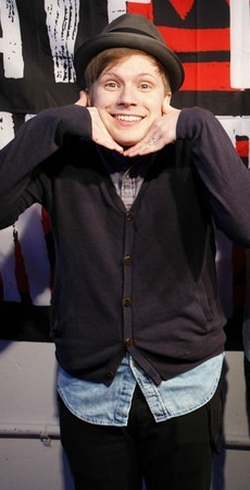 spaacie:  patrick stump + being cute at m&amp;gs part 2/?:👐cupcake face👐