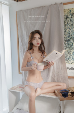 korean-dreams-girls:    Bo Ram - November