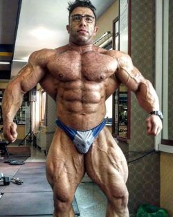 whitepapermuscle:  Issac Qavidel 