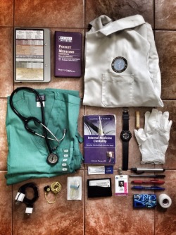 34thandnow:  Everyday Carry: Med School Edition -Whitecoat Clipboard Silver  -Mass. General Pocket Medicine 5th ed. By Marc Sabatine M.D.  -Littman Classic II SE Stethoscope  -Cherokee Surgical Green Scrubs -Master the Wards: Internal Med by Conrad Fisher