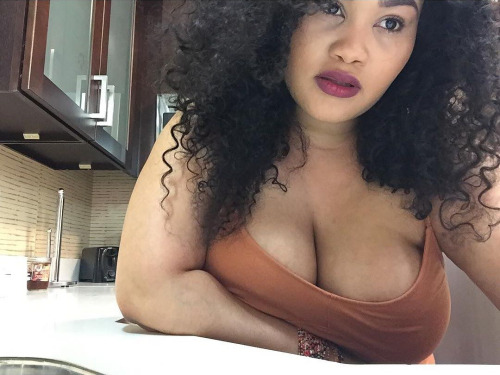 insanebodiez: Linda K Thick, Busty Beautiful African Perfection 