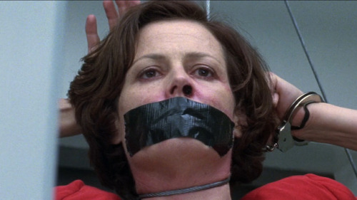 onlygoodtapegagcloseups: Copycat (1995) - Sigourney Weaver imgur.com/a/pOJMC vk.com/