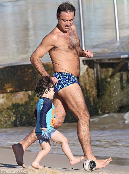 bizarrecelebnudes:  Andrew O’Keefe, Aussie TV Host in budgy smugglers part 1/3 Never knew he was so hot!