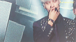 eotteoken-blog:  so much unf @ on and on music core goodbye stage #1 (hakyeon version) 