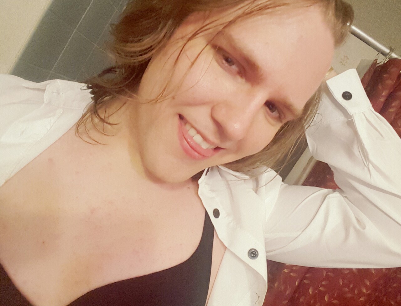 ta6769:  And I was feeling a bit frisky… XD It is much more fun to dress primly