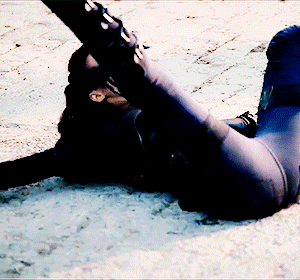 clexsah:  hate to break it to you Clarke but your girlfriend’s kind of a badass