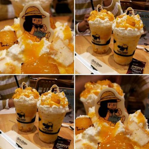 Weeeee! Mango Cheesecake Frappe... End Of The Season... Yummy. #mango #cheesecake #frappe #foodie #foodporn