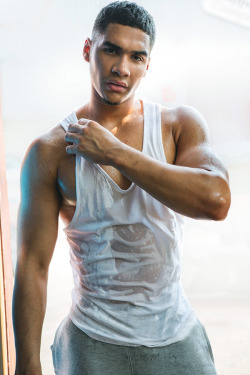 luvamaru279:  Louis Smith 