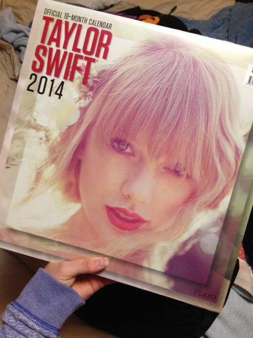 2014 Taylor Swift calendar that is available at Walmart.